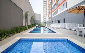 Condomínio Novo com Piscina no Brás